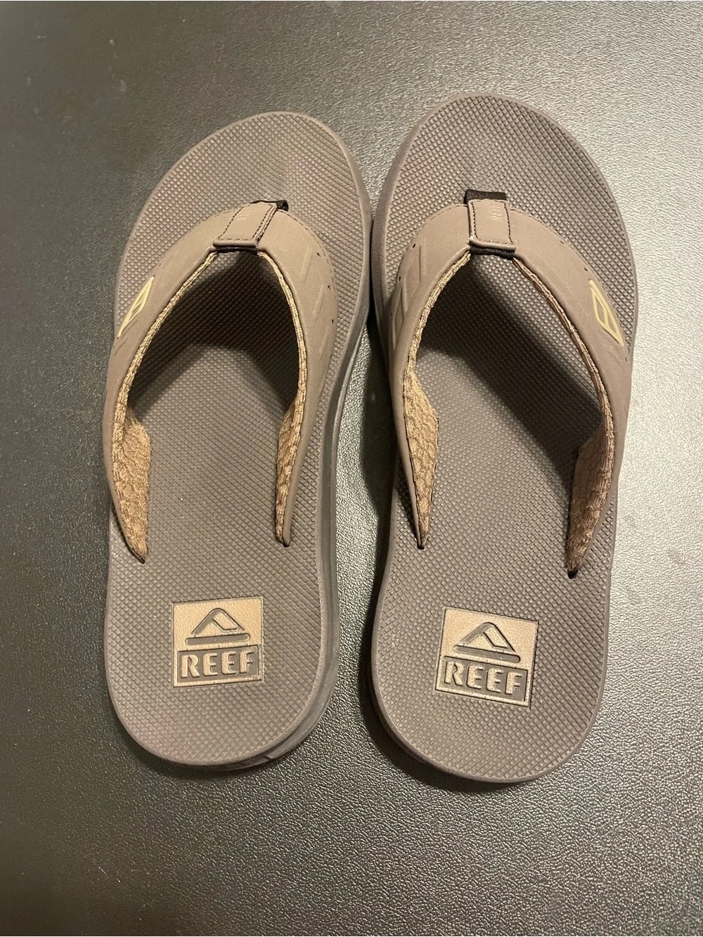 Reef Men’s Brown Flip Flop Sandals - Comfortable Casual Beach Wear Size 8